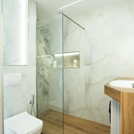 The Blue Pearl 2 * Durrës