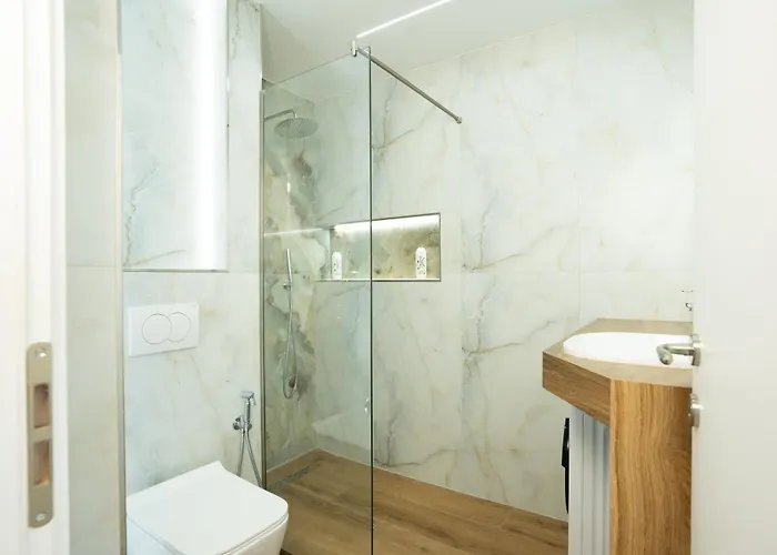 The Blue Pearl 2 * Durrës